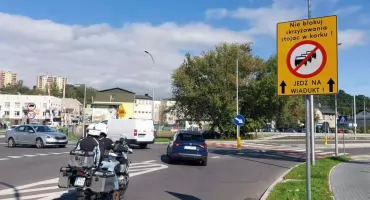  Nowy znak przy zjeździe na przejazd! Na to czekali kierowcy!