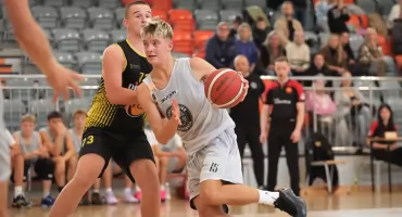Koszykarze Basket Starchowice przegrywają na inaugarcję sezonu