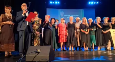 Uniwersytet Trzeciego Wieku w Starachowicach rozpoczął nowy rok z Uśmiechem, Tolerancją i Wsparciem 