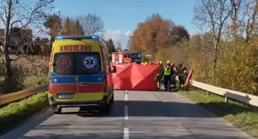 Dramat na drodze. Zginęli kierowca i pasażer opla