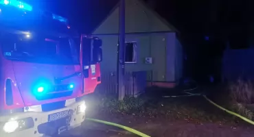  Pożar domu w Rudzie. Rodzina spędziła noc u sąsiadów