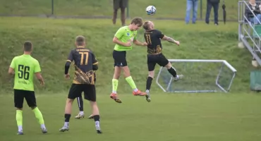 Klasa okręgowa. Star strzela i wygrywa! Kamienna bez mocy w Dwikozach