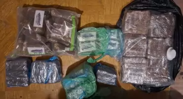 Starachowice. 30 kilogramów narkotyków w piwnicy i mieszkaniach