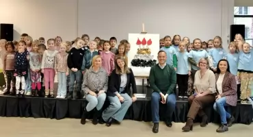 Dzieci ze Starachowic świętują 126. urodziny Wielkiego Pieca