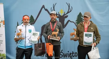 7. Górski Maraton Świętokrzyski. Przemysław Bień na najwyższym stopniu podium