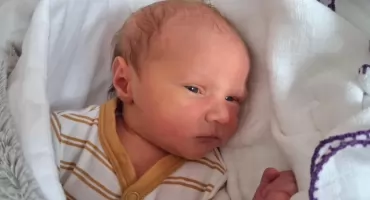 LEON urodził się 2 grudnia