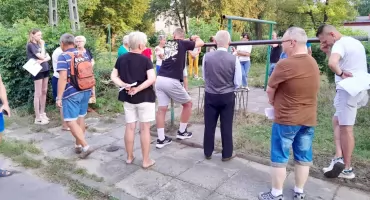 Oświadczenie mieszkańców Wspólnoty Oświatowa 4 w Starachowicach. Rozgoryczeni i oszukani po sprzedaży działki