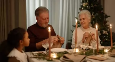 Co podarować rodzicom na święta, by zapamiętali je na długo?