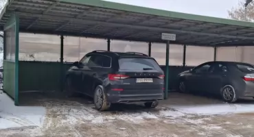 Służbowe auta pod lupą radnego. Jest odpowiedź prezydenta Starachowic