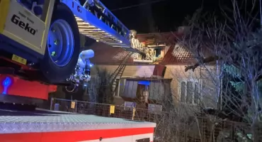 Pożar domu na Pasterniku. Trwały poszukiwania osób bezdomnych
