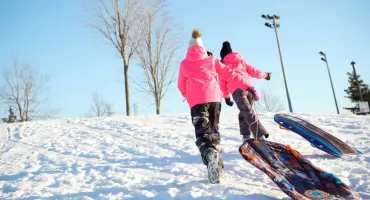 Wyjazd na ferie zimowe: jak zaplanować go bezpiecznie i oszczędnie?
