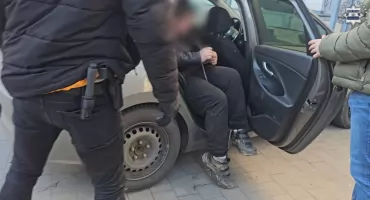 Telefon z powiatu starachowickiego uruchomił śledztwo w sprawie podwójnego zabójstwa