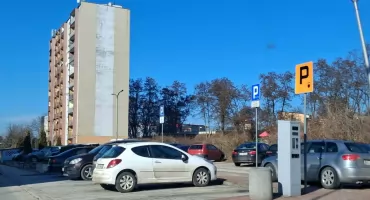Utrudnione parkowanie na Zakładowej w Starachowicach
