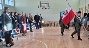  Hubal na sztandarze zobowiązuje. Święto patrona szkoły w ZSZ nr 1