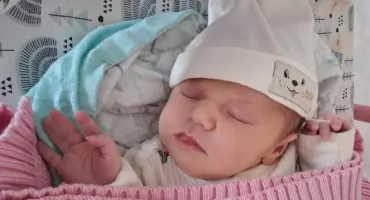 NELA urodziła się 11 marca