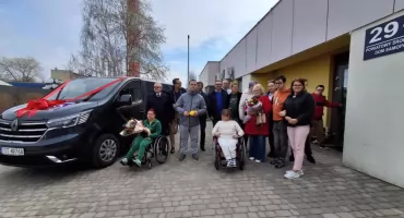 Nowy mikrobus dla osób niepełnosprawnych w Starachowicach