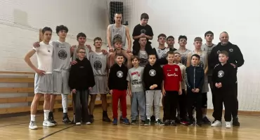 Basket Starachowice. Pokaz siły młodych koszykarzy
