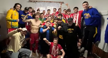 Piłka nożna. Arka odwraca losy meczu. Debiut nowego bramkarza i ważne trzy punkty