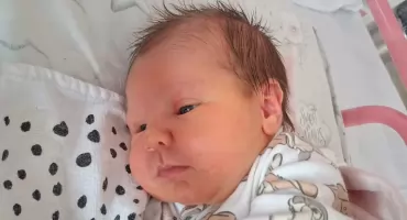 OLIWIA urodziła się 18 kwietnia
