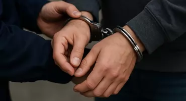 Odbierał pieniądze od seniora. 57-latek stanie przed sądem za oszustwo 