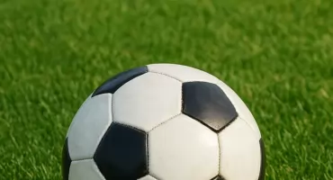 Majówka z charakterem: zwycięstwo rezerw Staru i waleczny remis Kamiennej