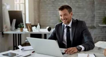Jak skutecznie łączyć tradycyjne pozycjonowanie stron z nową erą widoczności w AI?