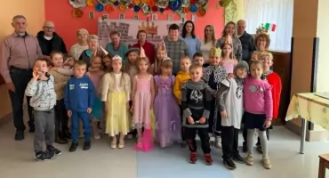  Przedszkolaki z PM nr 14 z wizytą w DPS. Piękne chwile, które łączą pokolenia