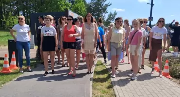 Biegły w szpilkach, ale nie połamały nóg! Gorąca niedziela nad Lubianką