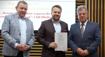 Opieka 75+ ze wsparciem w regionie. Największa dotacja dla Starachowic