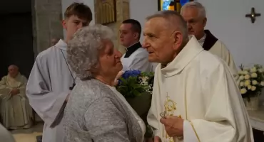  Cicho krzyż z Jezusem nieść... Diamentowy Jubileusz kapłaństwa ks. Aleksandra Sikory