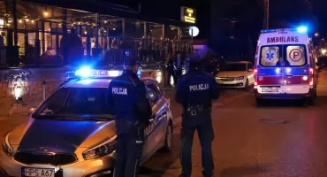  Nocna bójka przy restauracji. Popili się i pobili?