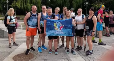 50 km pieszo w upale i przy ulewnym deszczu