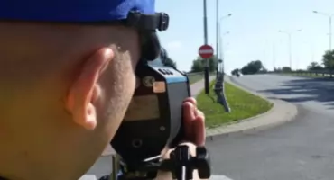 Pędził przez wieś. Kontrola skończyła się mandatem... i prosto do więzienia