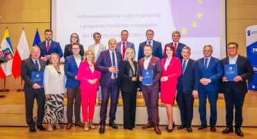 Ponad 5,3 miliona złotych na rozwój ziemi starachowickiej. Unijne wsparcie dla miasta i powiatu