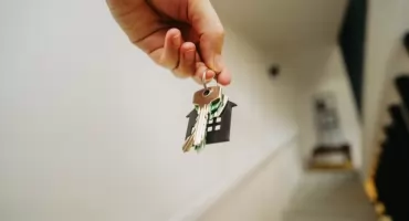 Wynajem mieszkania w Warszawie – na co zwrócić uwagę przed podpisaniem umowy?
