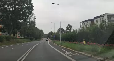 Niebezpiecznie na Piłsudskiego. Rozpędzone samochody sieją zagrożenie