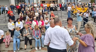  XII Starachowicki Dzień Seniora za nami. Taniec dworski, muzyka i dobra zabawa