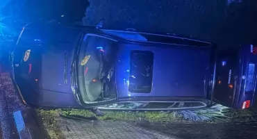  Dachowanie w Brzeziu... 25-letni kierowca ukarany mandatem