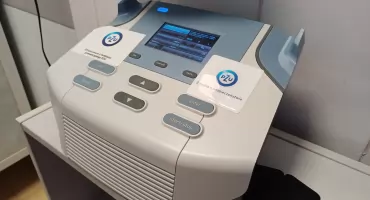 Trzy nowe aparaty w Pracowni Fizjoterapii starachowickiego szpitala. Pomogło PZU