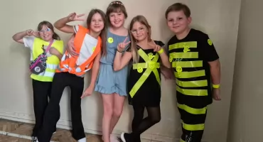 Odblaskowa dyskoteka w SP nr 1. Świecili nie tylko w ciemności!